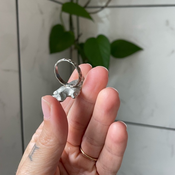 Handmade silver arrowhead ring - Picture 2 of 3